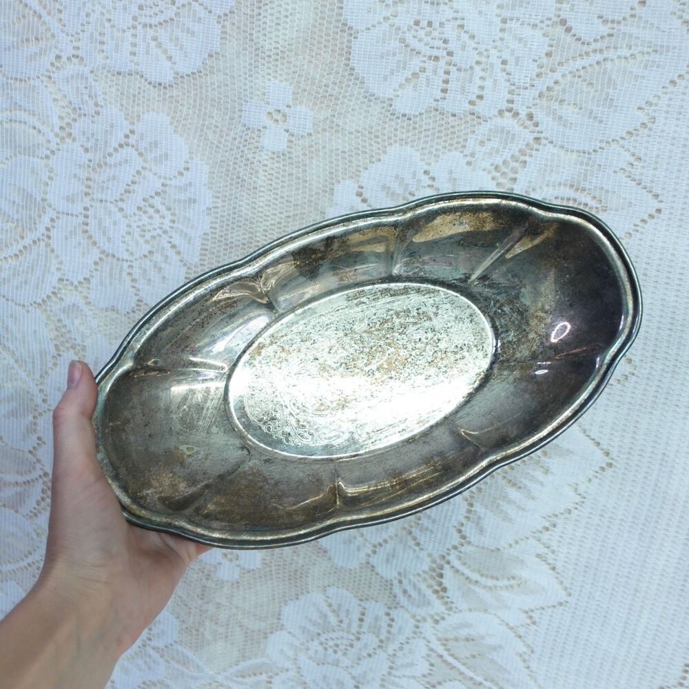 VTG Oval Silverplated Dish Candy Scalloped Etched Alloy Metal Nuts Keys Tabletop